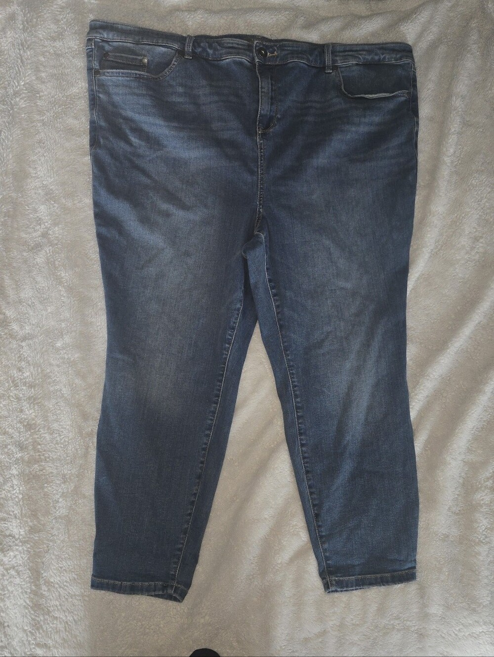 Torrid MidFit Super Skinny Jeans Size 26 Short